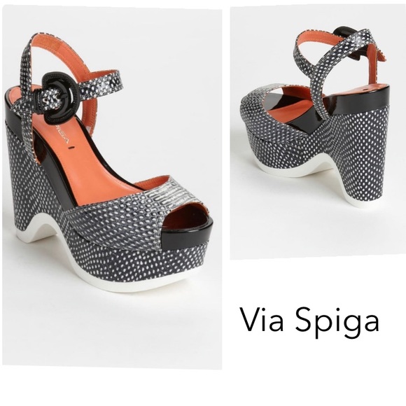 aubrey open toe slide sandals